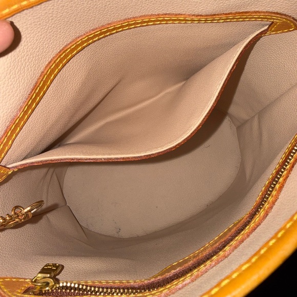 Louis Vuitton Petit Bucket bag
